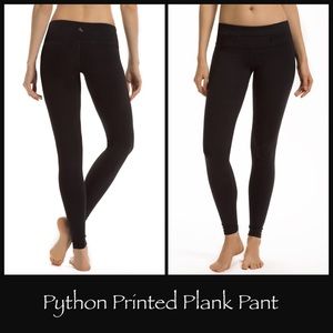 Nancy Rose Plank Pant | Python Print | Size 6